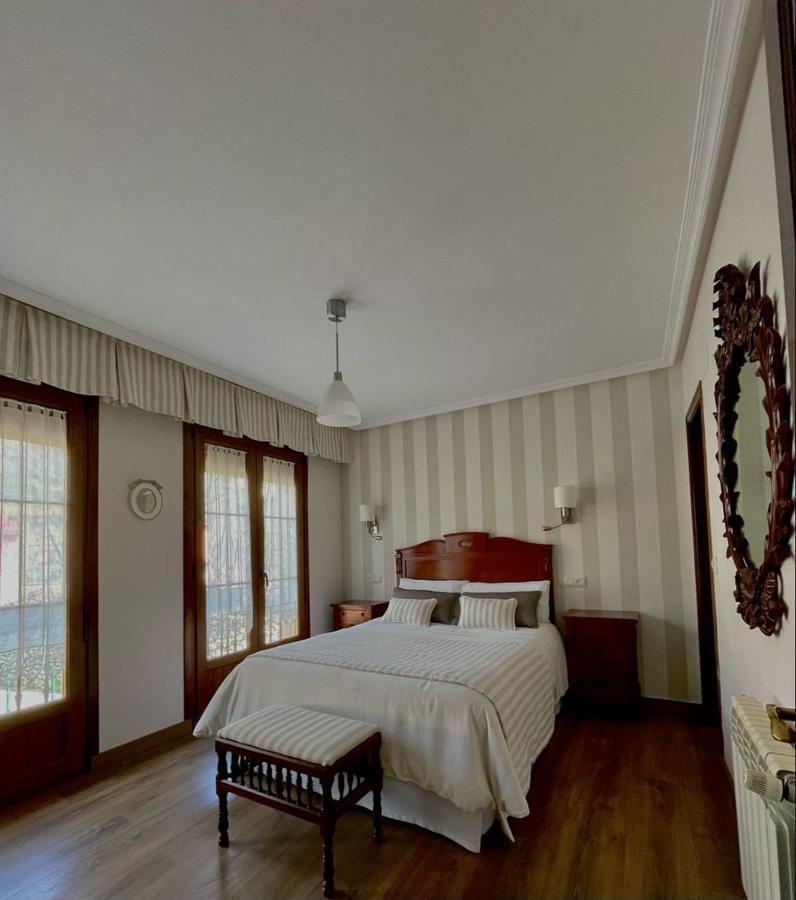 Hotel Rural El Torrejon Аренас-де-Кабралес Экстерьер фото